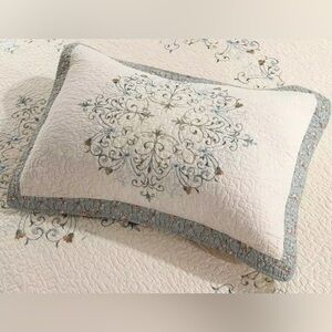 Peking‎ Handicraft Pillow Shams Set